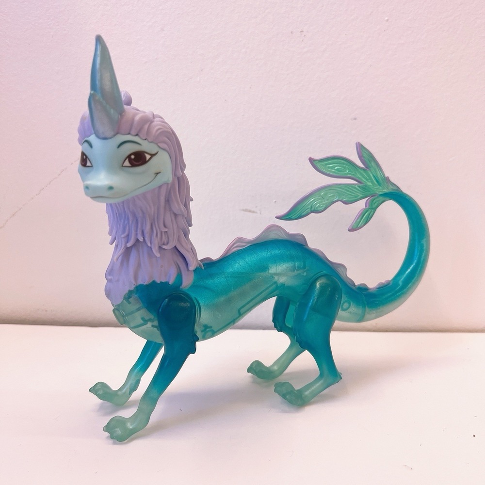 Disney‎ Raya & The Last Dragon SISU 7.5" X 9.5" Plastic Light Up Toy. UNTESTED!